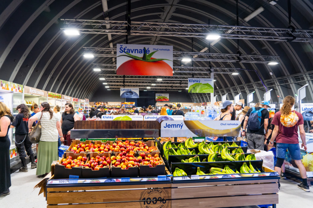 Premiéra Tesco na Rock for People: Prodejna vzbudila obrovské nadšení u návštěvníků i na sociálních sítích