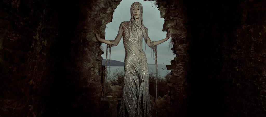 Castlecore nebo gothic revival. Moderní móda inspirovaná středověkem