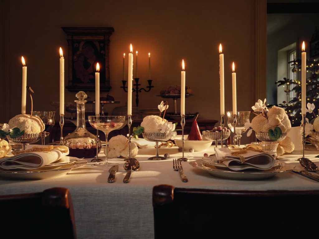 Vánoce v duchu tichého luxusu: Zara Home vs. H&M Home