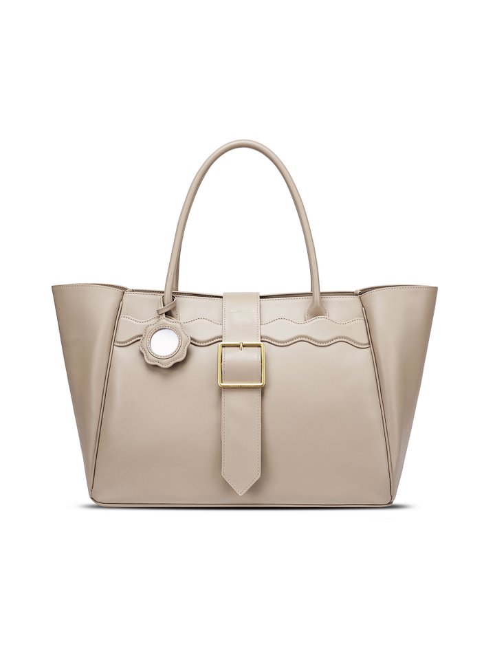 ABODI x VUCH LAB představují spolupráci a mystickou kolekci inspirovanou českými, maďarskými a transylvánskými historickými kořeny a legendami