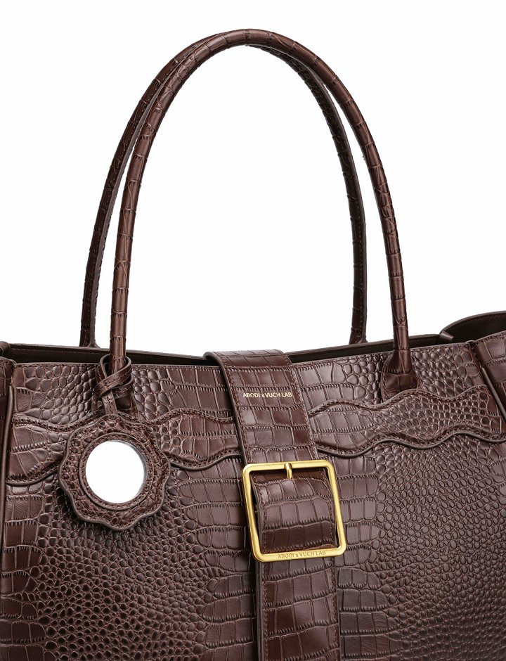 ABODI x VUCH LAB představují spolupráci a mystickou kolekci inspirovanou českými, maďarskými a transylvánskými historickými kořeny a legendami