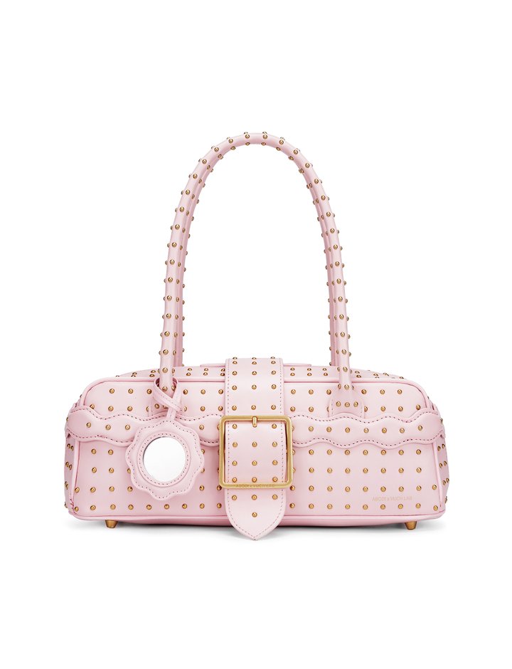 ABODI x VUCH LAB představují spolupráci a mystickou kolekci inspirovanou českými, maďarskými a transylvánskými historickými kořeny a legendami